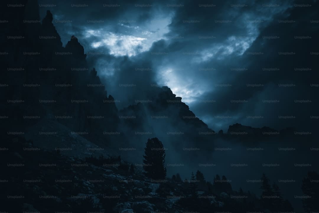 第十八届西藏珠穆朗玛拍摄大展系列活动开幕